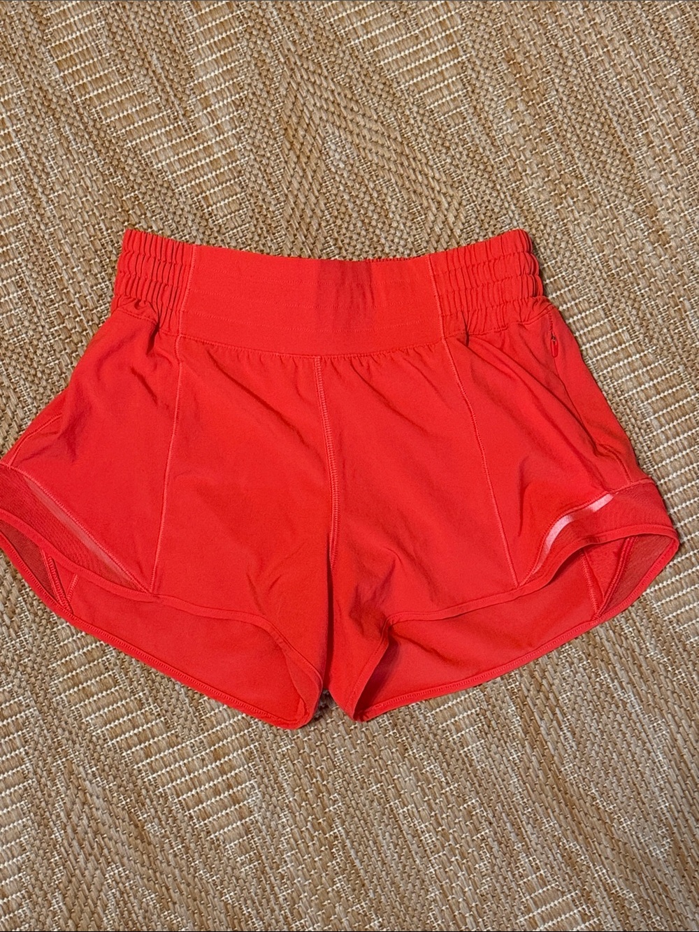 🍋lululemon athletica 2.5 Women's Athletic Shorts - Star Burst Tone